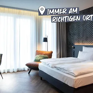 4* Hotel Loginn Airport